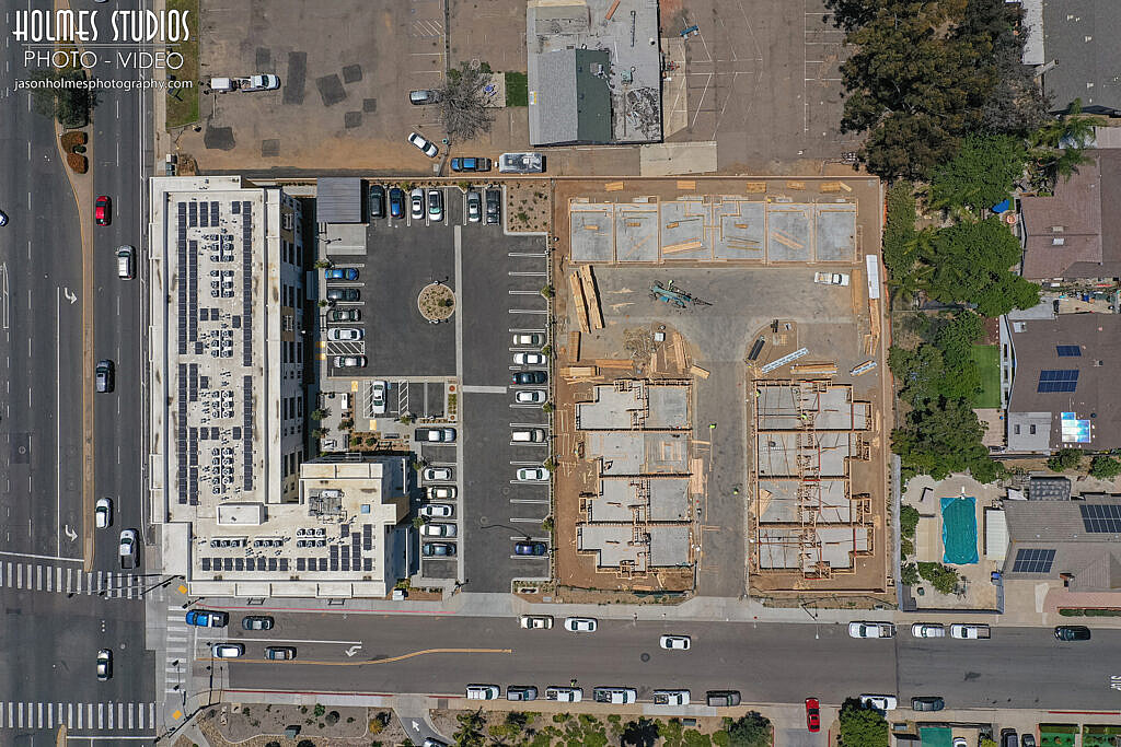 Construction progress photograph by Holmes Studios (5 of 6)