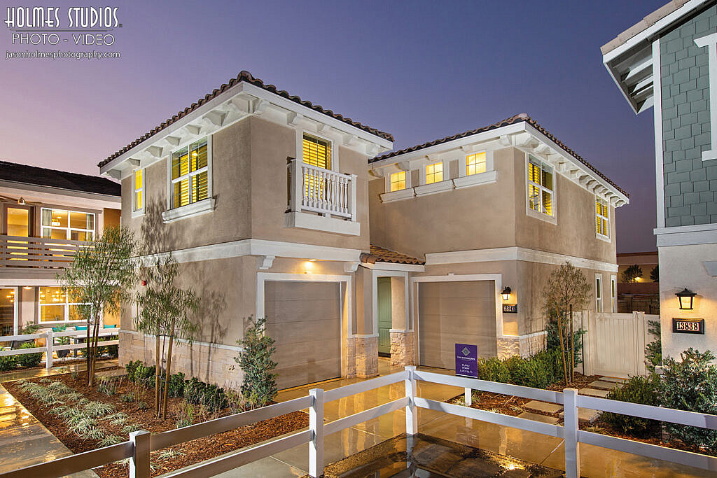 Exterior architectural photograph by Holmes Studios (23 of 32)