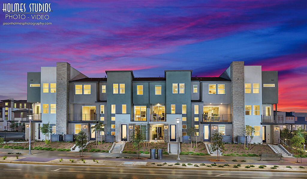 Exterior architectural photograph by Holmes Studios (24 of 32)
