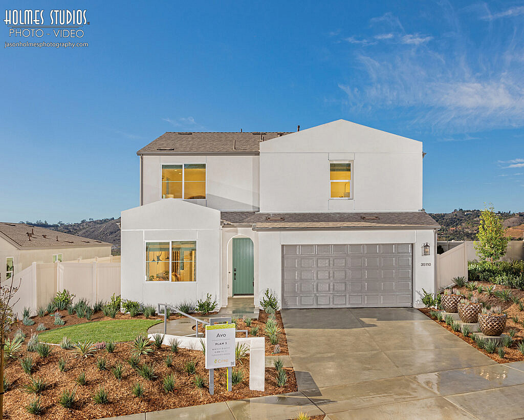 Exterior architectural photograph by Holmes Studios (6 of 32)