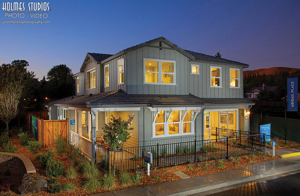 Exterior architectural photograph by Holmes Studios (14 of 32)