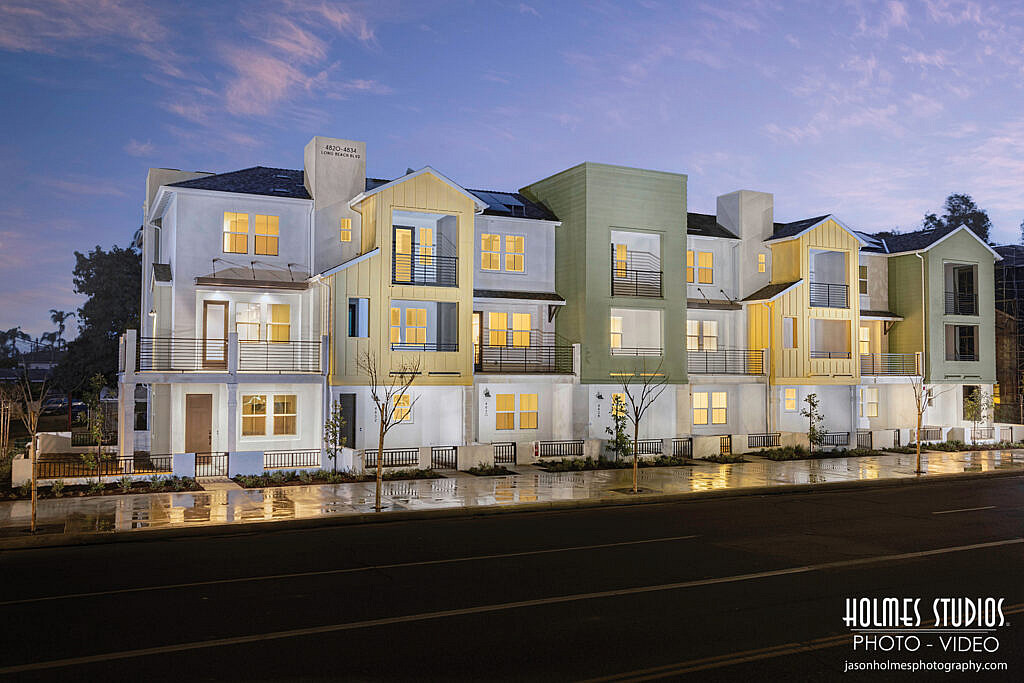 Exterior architectural photograph by Holmes Studios (12 of 32)