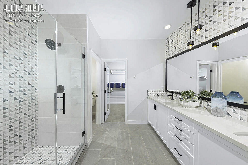 Interior photograph by Holmes Studios (6 of 35)