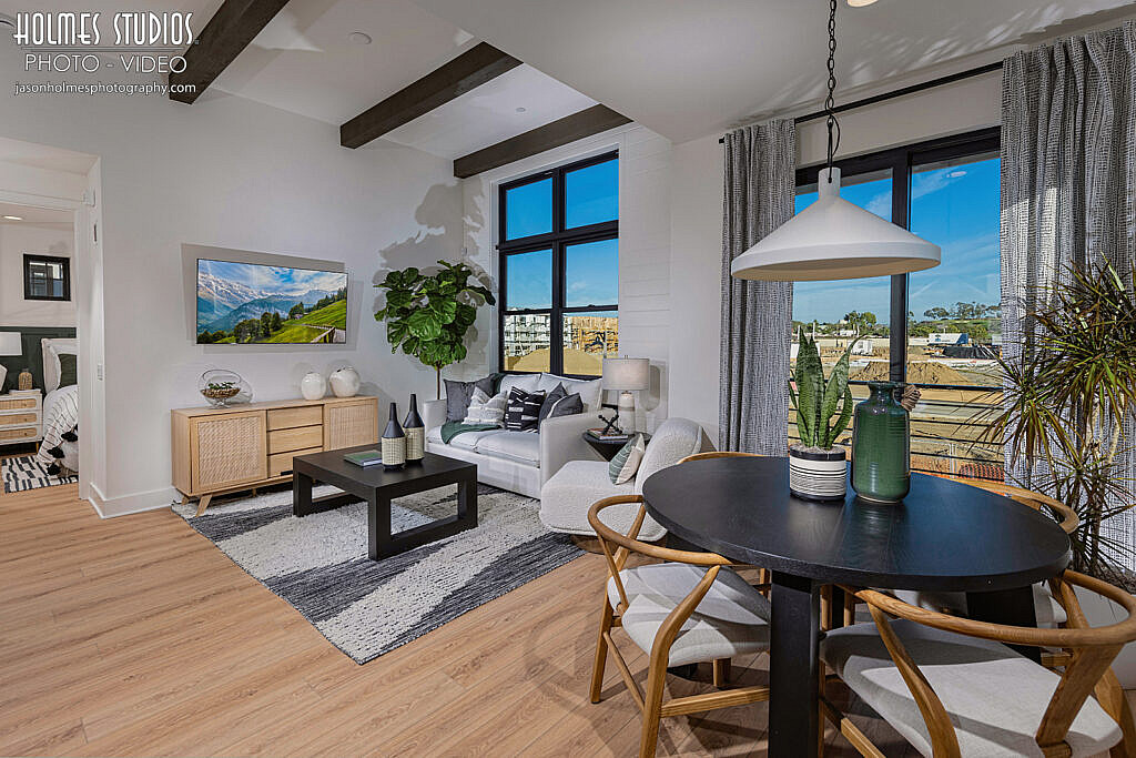 Interior photograph by Holmes Studios (12 of 35)