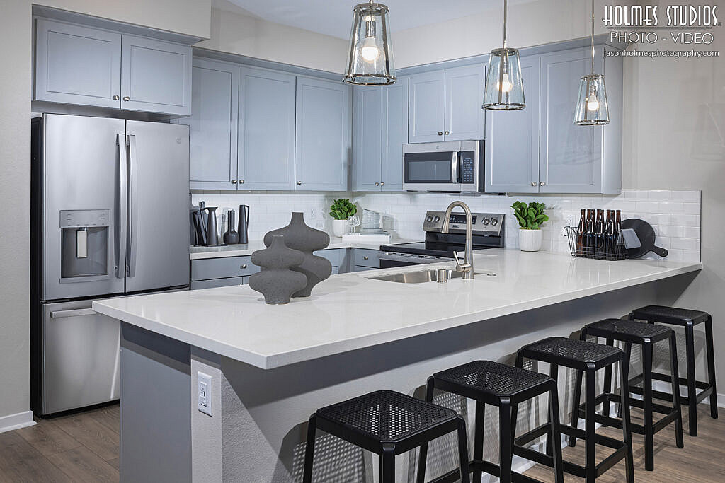 Interior photograph by Holmes Studios (10 of 35)