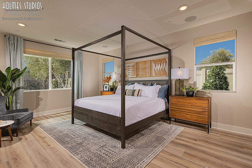 Interior photograph by Holmes Studios (29 of 35)