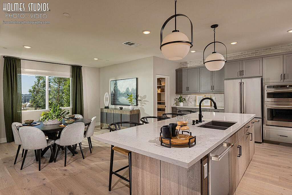 Interior photograph by Holmes Studios (26 of 35)